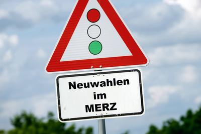 Ende der Ampelkoalition, Neuwahlen im Merz, Anspielung auf CDU-Kanzlerkandidat Friedrich Merz, Berlin, November 2024 Deu-stock-foto