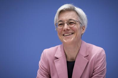 Brigitte Knopf-stock-foto