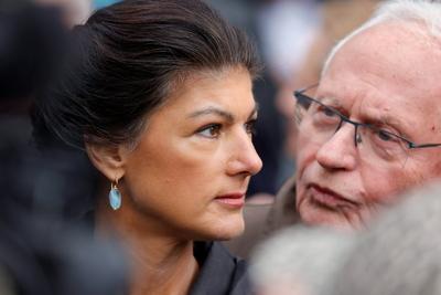 BSW-Parteivorsitzende Sahra Wagenknecht, Oskar Lafontaine, Deutschland, Berlin, Gro?en Stern, Friedensdemo am 3. Oktober-stock-foto
