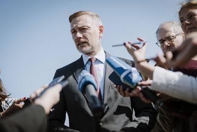 News Bilder des Tages Christian Lindner (FDP), Bundesminister der Finanzen, aufgenommen im Rahmen eines Pressestatements-stock-photo