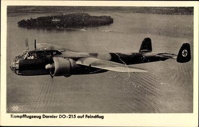 Kampfflugzeug Dornier DO 215 auf Feindflug Luftwaffe-stock-foto