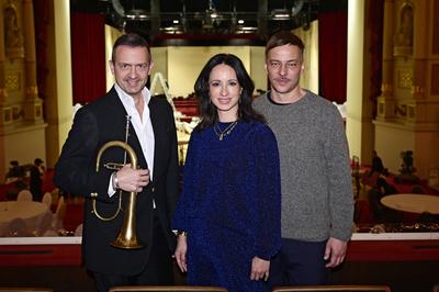 Till Br?nner, Stephanie Stumph, Tom Wlaschiha-stock-foto