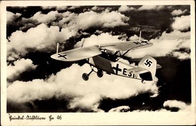Heinkel Aufkl?rer He 46 Luftwaffe Im Flug ?ber den Wolken AUFNAHMEDATUM GESCH?TZT-stock-foto