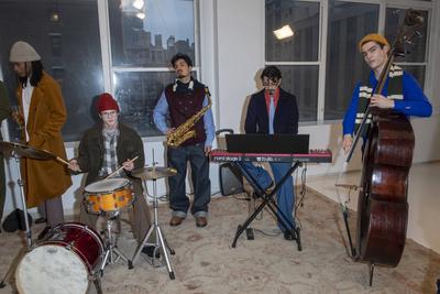 New york men's day - peak lapel - presentation - february 2025 new york fashion week-stock-foto