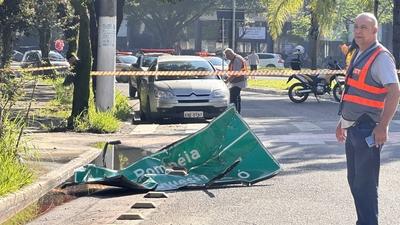 Plane crash in sao paulo-stock-foto