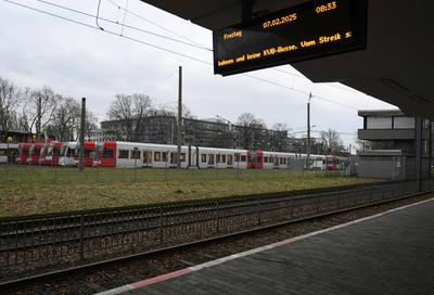 Wirtschaft Verkehr, ?PNV KVB Streik  - K?lner Verkehrs-Betriebe streiken-stock-foto