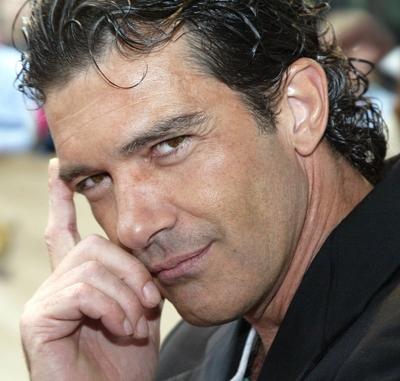 Bildnummer: 57968178  Datum: 30.06.2004  Copyright: imago/Future ImageAntonio Banderas Deutschlandpremiere Shrek 2 - Der tollk?hne Held kehrt zur?ck im Cinemaxx am Dammtor, Hamburg Foto:xT.xSkupinx/xFuturexImage People Film Shooting Portr?t xns x0x 2004 quadrat Aufmacher Schauspieler  57968178 Date 30 06 2004 Copyright Imago Future Image Antonio Banderas German premiere Shrek 2 the tollk?hne Hero returns back in Cinemaxx at Dammtor Hamburg Photo XT   Celebrities Film Shooting Portrait xns x0x 2004 Square Highlight Actor-stock-photo