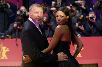 Entertainment Bilder des Tages Boris Becker mit Partnerin Lilian de Carvalho Monteiro beim Red Carpet Photocall zum Doku-stock-foto