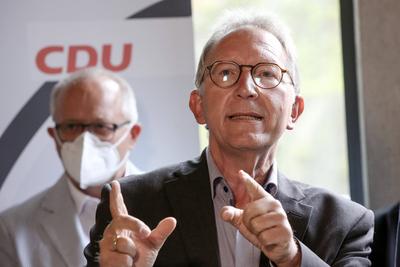 MdB Erwin Rueddel (R?ddel) (CDU) Veranstaltung der JU, Drei Laender (L?nder) JU Deutschland 2025 - Welche Innovation bra-stock-photo