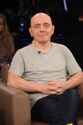 Bernhard Hoecker, Comedian, zu Gast in der NDR Talk Show, Fototermin am 7.2.2025 im Fernsehstudio Hamburg Lokstedt vor d-stock-foto