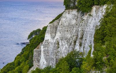 Kreidefelsen auf der Insel Ruegen Kreidefelsen im Nationalpark Jasmund auf der Insel Ruegen (Landkreis Vorpommern-Ruegen-stock-foto