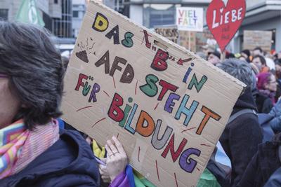 08.02.2025, Demonstration Nie wieder ist jetzt, N?rnberg: Unter dem Motto Auch bei der Bundestagswahl gilt: Nie wieder i-stock-foto