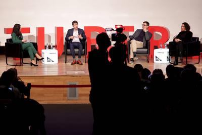 Deniz + Altman + Markl + Buettner-stock-foto