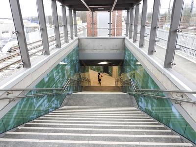 S Bahn Station Diebsteich wieder eroeffnet-stock-foto