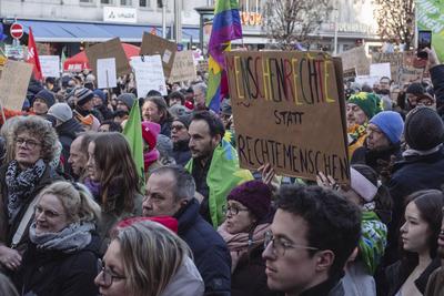 08.02.2025, Demonstration Nie wieder ist jetzt, N?rnberg: Unter dem Motto Auch bei der Bundestagswahl gilt: Nie wieder i-stock-foto