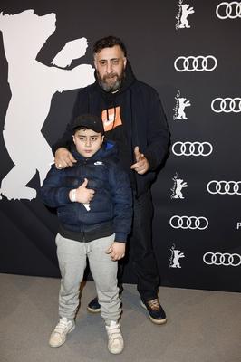 Kida Khodr Ramadan mit Sohn beim Audi Berlinale Brunch w?hrend der Berlinale 2019 in der Audi Berlin-stock-foto