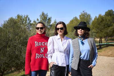 39th Goya Awards - Maribel Verdu, Leonor Watling and Aitana Sanchez-Gijon plant holm oak trees-stock-foto