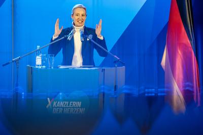 Alic Weidel, Vorsitzende der AfD, bei Wahlkampfauftritt in Greding, 7. Februar 2025-stock-photo