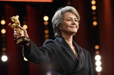 Entertainment Bilder des Tages Charlotte Rampling bei der Verleihung des Goldenen Ehrenb?ren auf der Berlinale 2019 / 6-stock-photo