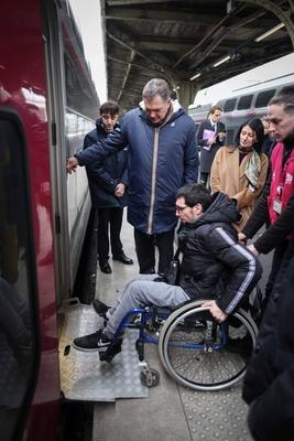 20 ans de la loi mobilite, deplacement de Tabarot et Parmentier-Lecocq en Gare de Lyon-stock-foto