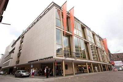 Bildnummer: 55610501  Datum: 10.07.2011  Copyright: imago/Lars BergHAMBURG / 10.07.2011 Hamburgische Staatsoper - Abschlussveranstaltung der 37. Hamburger Ballett-Tage Nijinsky-Gala XXXVII in der Hamburgischen Staatsoper am 10.07.2011 in Hamburg, Germany. Hamburg / Ballett / Kultur / Staatsoper / 37. Hamburger Ballett-Tage / Nijinsky-Gala XXXVII / Gala / Promi / Prominent / Hamburgische Staatsoper  Kultur GER Geb?ude Oper Hamburg Portr?t xng 2011 querBildnummer 55610501 Date 10 07 2011 Copyright Imago Lars mountain Hamburg 10 07 2011 Hamburgische State Opera Final event the 37 Hamburg Ballet Days  Gala XXXVII in the Hamburg State Opera at 10 07 2011 in Hamburg Germany Hamburg Ballet Culture State Opera 37 Hamburg Ballet Days  Gala XXXVII Gala Celebrity Prominent Hamburgische State Opera Culture ger Building Opera Hamburg Portrait xng 2011 horizontal-stock-photo