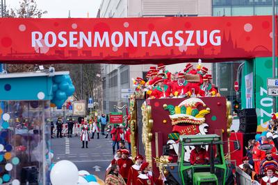 Koelner Rosenmontagszug 20.02.2023, Koeln, Eindruecke und Impressionen des Rosenmontagszugs des Koelner Karneval Koeln N-stock-foto