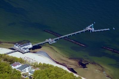 16/ Reise: Insel Ruegen, Seebad Sellin mit Seebruecke, Mecklenburg-Vorpommern, Deutschland, Luftbild, Ruegen Mecklenburg-stock-foto