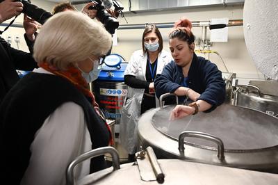 Visit of the Minister of Labor, Health, Solidarity and Families, Catherine Vautrin to the PMA service of the Tenon hospital in Paris, February 7, 2025-stock-foto