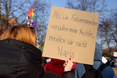 Omas gegen Rechts in Potsdam-stock-foto