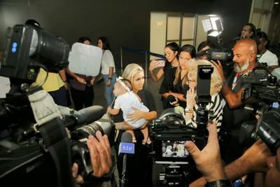 Flight with US deportees arrives in Brazil-stock-foto