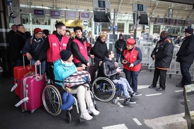 20 ans de la loi mobilite, deplacement de Tabarot et Parmentier-Lecocq en Gare de Lyon-stock-foto