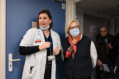 Visit of the Minister of Labor, Health, Solidarity and Families, Catherine Vautrin to the PMA service of the Tenon hospital in Paris, February 7, 2025-stock-foto
