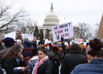 People protest outside of the U.S. Capitol in Washington, District of Columbia, USA-stock-foto