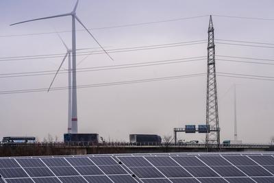 Windpark Nebel-stock-foto