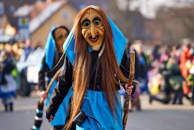 Mertingen, Bavaria, Germany - February 9, 2025: Big carnival parade in Mertingen. Bavaria celebrates carnival on the str-stock-photo