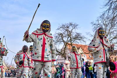 Mertingen, Bavaria, Germany - February 9, 2025: Big carnival parade in Mertingen. Bavaria celebrates carnival on the str-stock-photo