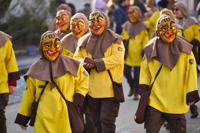 Mertingen, Bavaria, Germany - February 9, 2025: Big carnival parade in Mertingen. Bavaria celebrates carnival on the str-stock-photo