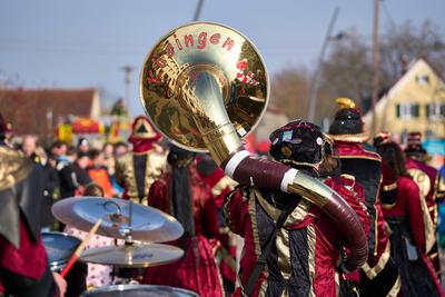 Mertingen, Bavaria, Germany - February 9, 2025: Big carnival parade in Mertingen. Bavaria celebrates carnival on the str-stock-photo