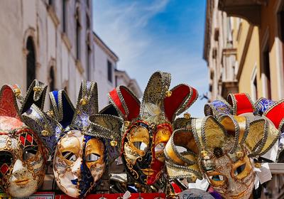 Masken in Venedig Masken in Venedig Copyright: xZoonar.com/HGVorndranx 21649496-stock-foto