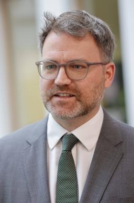 Prof. Dr. Tobias Bunde, Director of Research & Policy der MSC, Deutschland, Berlin, Bundespressekonferenz, Thema: Zur be-stock-foto
