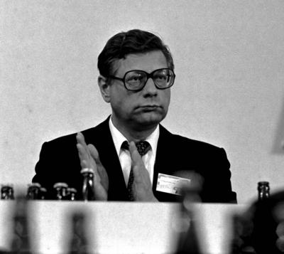 24 CDU Parteitag vom 24 26 Mai 1976 in Hannover Im Foto CDU Abgeordneter Peter Lorenz Berlin-stock-foto