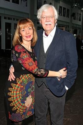 Carlo von Tiedemann mit Gattin Julia beim Neujahrsempfang in der Kom?die Winterhuder F?hrhaus Hambu-stock-foto
