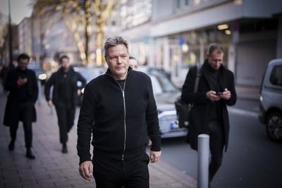 Robert Habeck (Buendnis 90/Die Gruenen), Bundesminister fuer Wirtschaft und Klimaschutz und Vizekanzler, auf Wahlkampf T-stock-foto