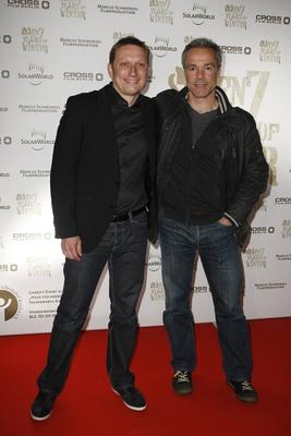 Regiesseur Marcus Schwenzel und Hannes Jaenicke bei der Charity Premiere - Seven Years of Winter - im Rahmen des Achtung-stock-foto