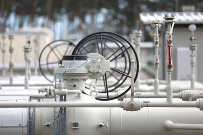 Blick am Dienstag (30.08.2022) auf den Energiestandort in Lubmin (Vorpommern Greifswald) mit dem Gel?nde der Gascade Gas-stock-foto