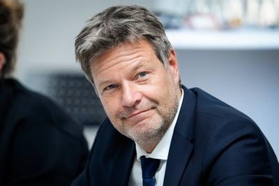 News Bilder des Tages Bundeswirtschaftsminister besucht Kirchhoff Automotive Deutschland GmbH in Attendorn Bundeswirtsch-stock-foto
