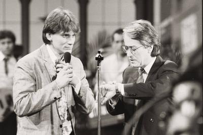 TV-Show Wetten, dass..? Ausgabe 26 vom 09.02.1985 - Rainhard Fendrich und Frank Elstner, Dortmund Nordrhein-Westfalen De-stock-foto