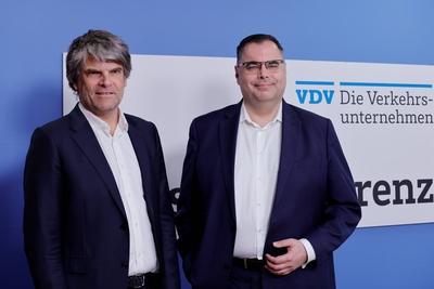 Hauptgesch?ftsf?hrer, Oliver Wolff, VDV-Pr?sident, Ingo Wortmann, Deutschland, Berlin, Pressekonferenz: Verband Dt. Verk-stock-foto