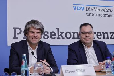 Hauptgesch?ftsf?hrer, Oliver Wolff, VDV-Pr?sident, Ingo Wortmann, Deutschland, Berlin, Pressekonferenz: Verband Dt. Verk-stock-foto