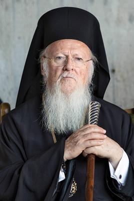 Patriarch Bartholomeos I. (Ehrenoberhaupt von 300 Millionen orthodoxen Christen weltweit) in der KZ-Gedenkstaette Dacha-stock-foto